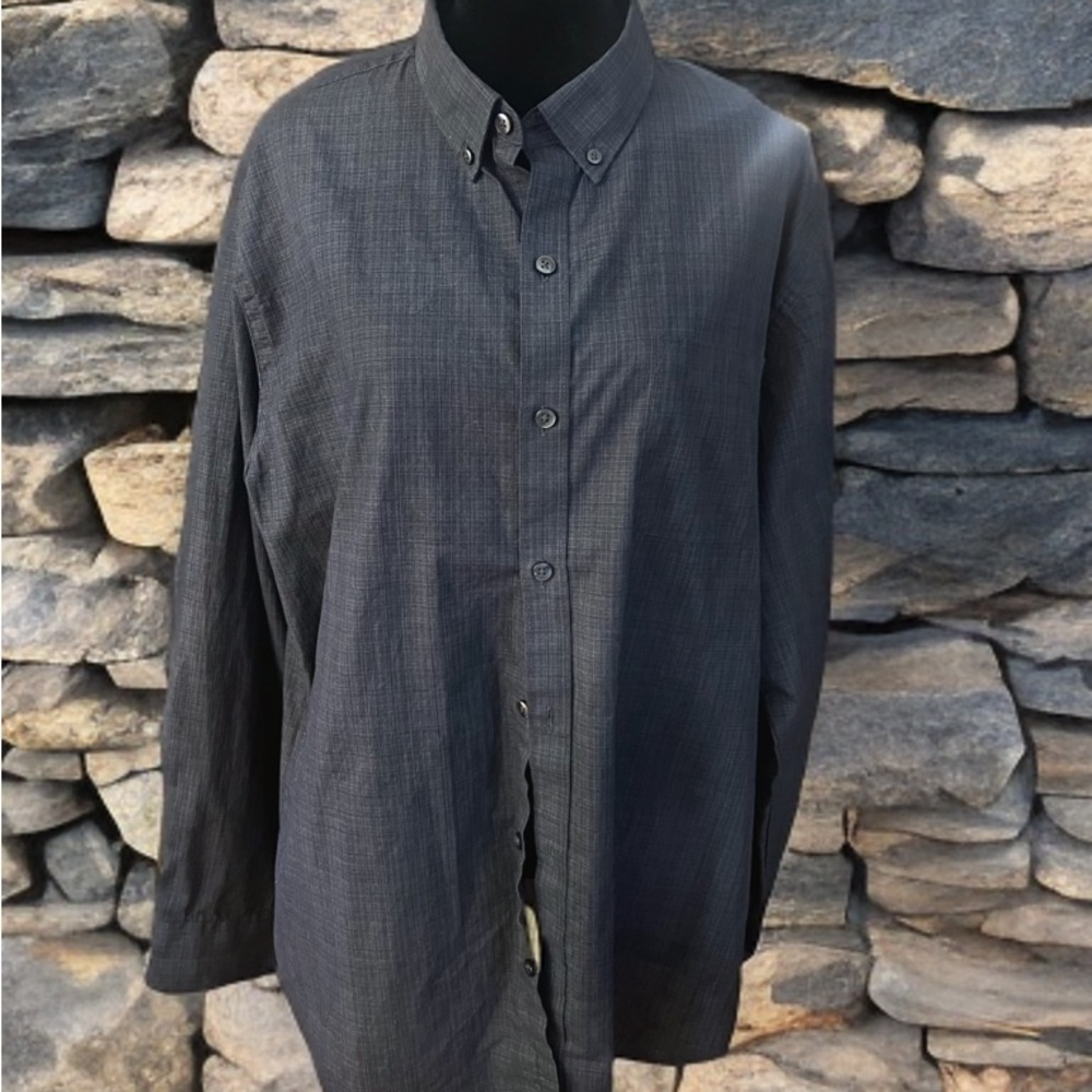 Me s button up van heusen shirt